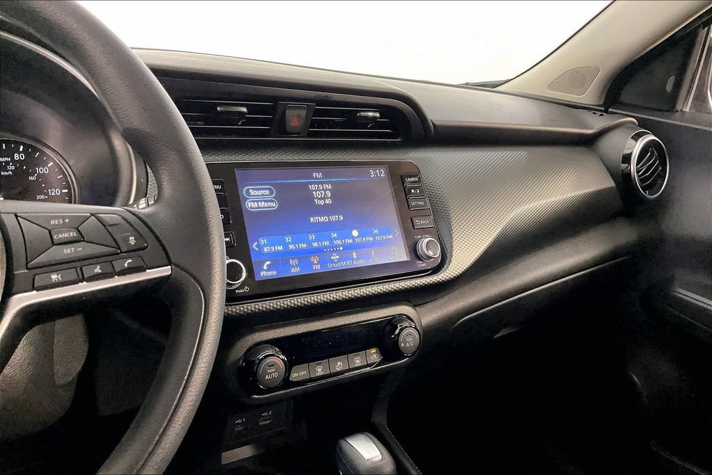 Used 2022 Nissan Kicks SV FWD image 8