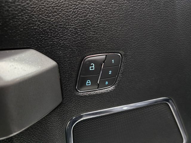 Used 2019 Ford F450 Platinum w/ Platinum Ultimate Package AWD/4WD image 25