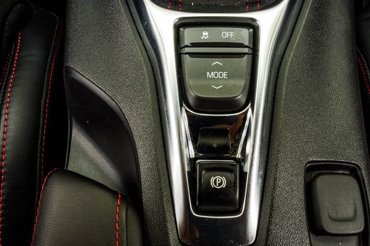 Used 2022 Chevrolet Camaro ZL1 RWD image 26