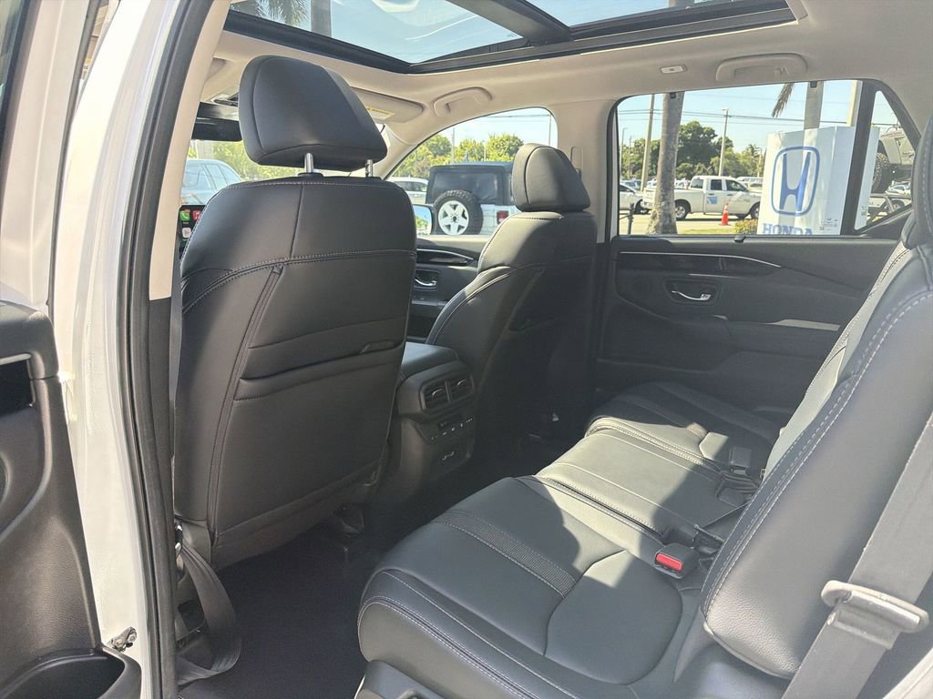 Used 2023 Honda Pilot Elite image 28