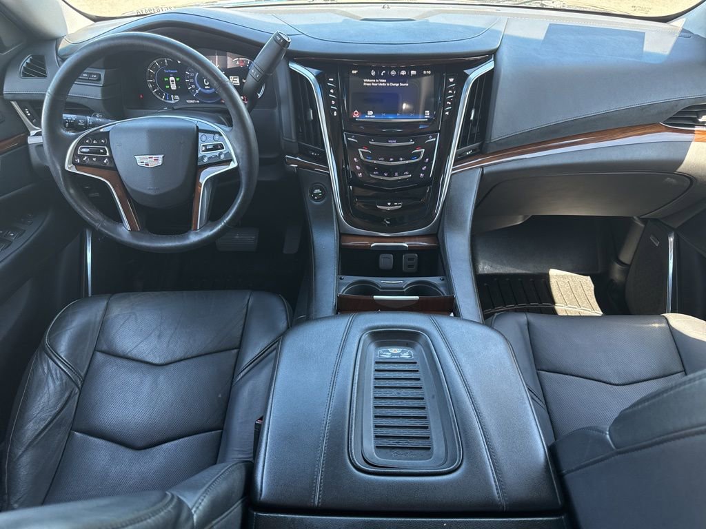 Used 2018 Cadillac Escalade Premium Luxury AWD/4WD image 17