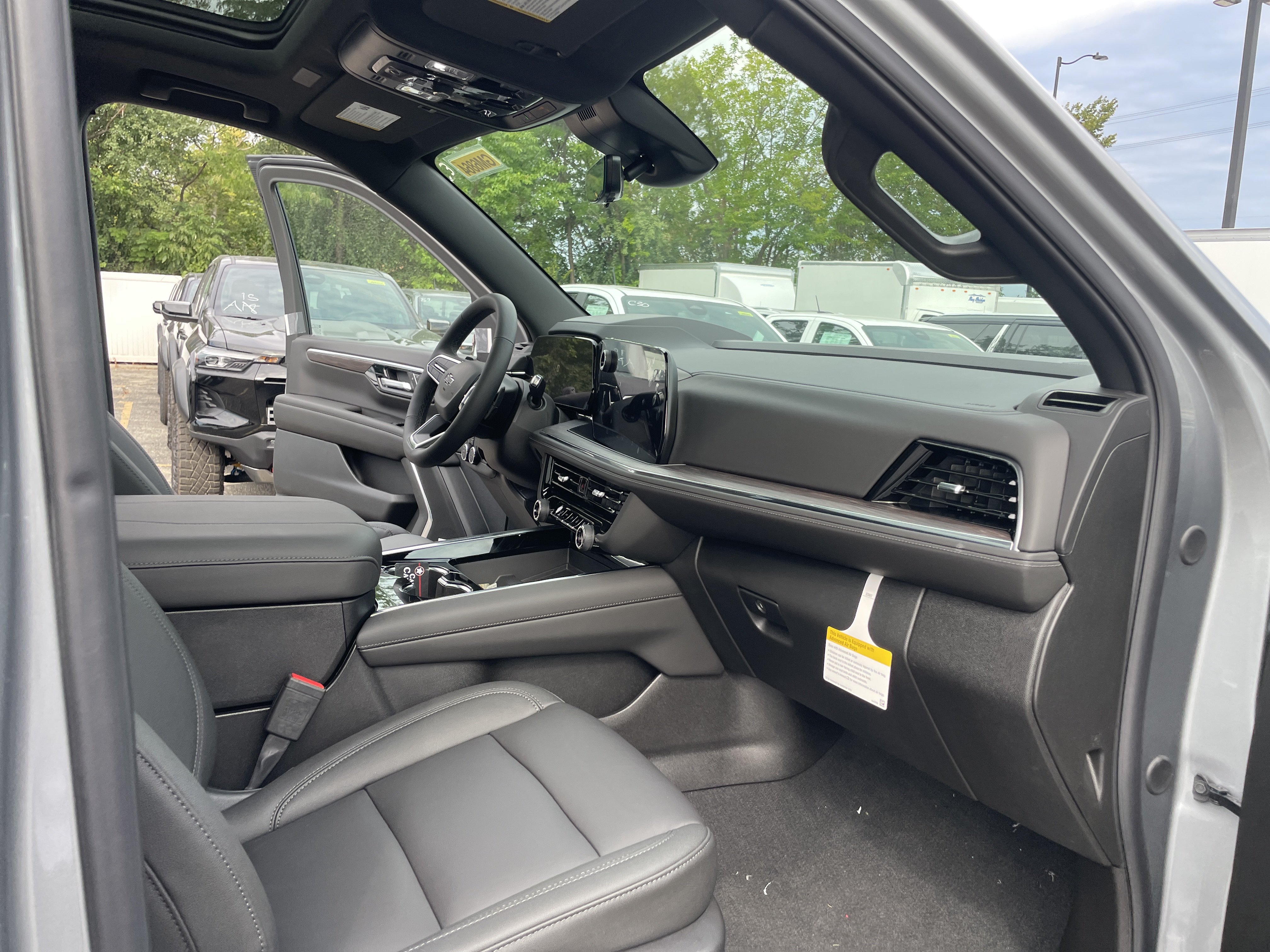 New 2026 Chevrolet Tahoe Z71 w/ Z71 Off-Road Package AWD/4WD image 32