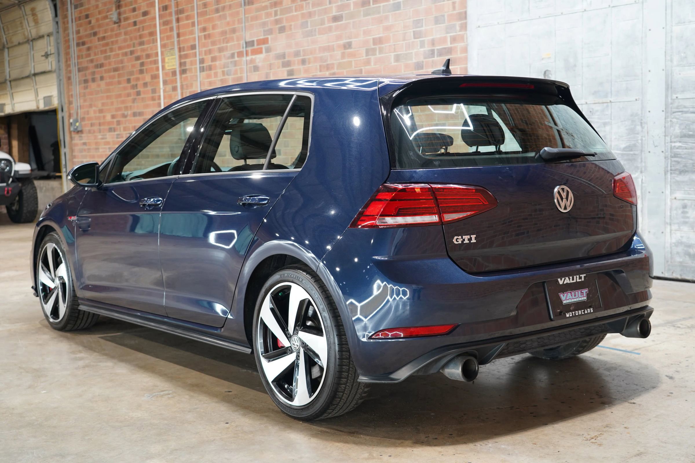 Used 2018 Volkswagen GTI SE w/ SE Leather Package image 12