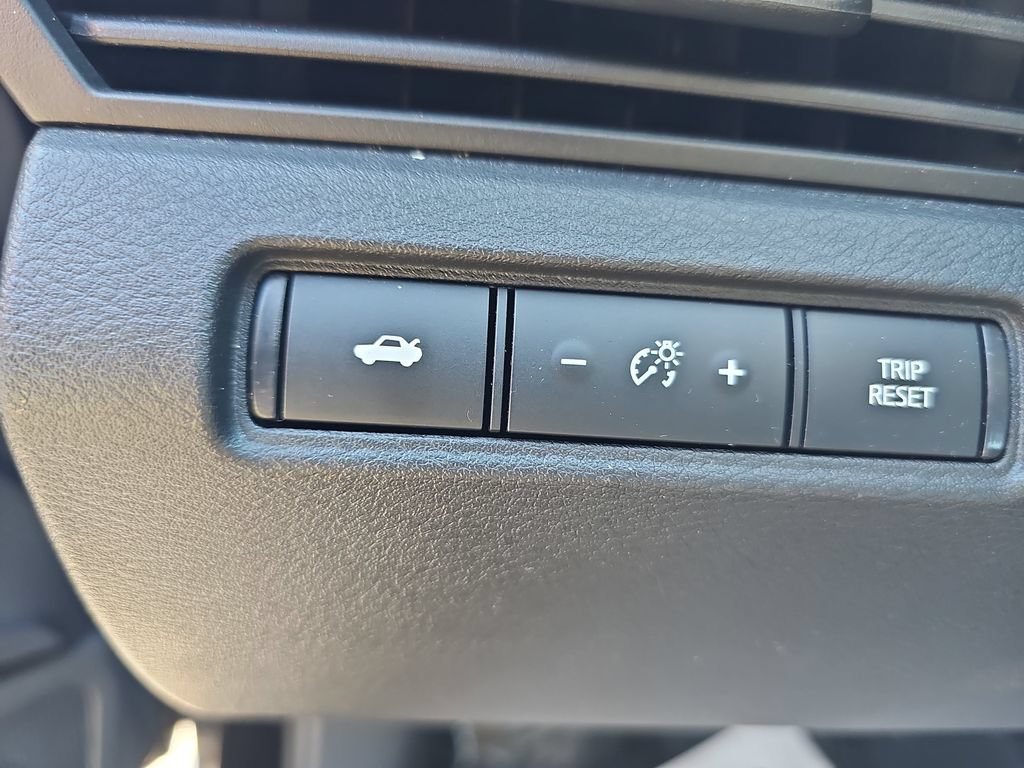 Used 2024 Nissan Altima 2.5 SR FWD image 18
