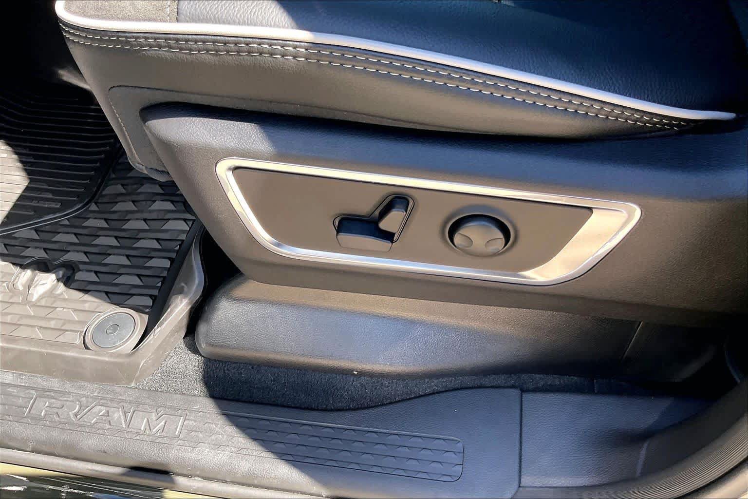 New 2027 RAM 1500 Laramie AWD/4WD image 17