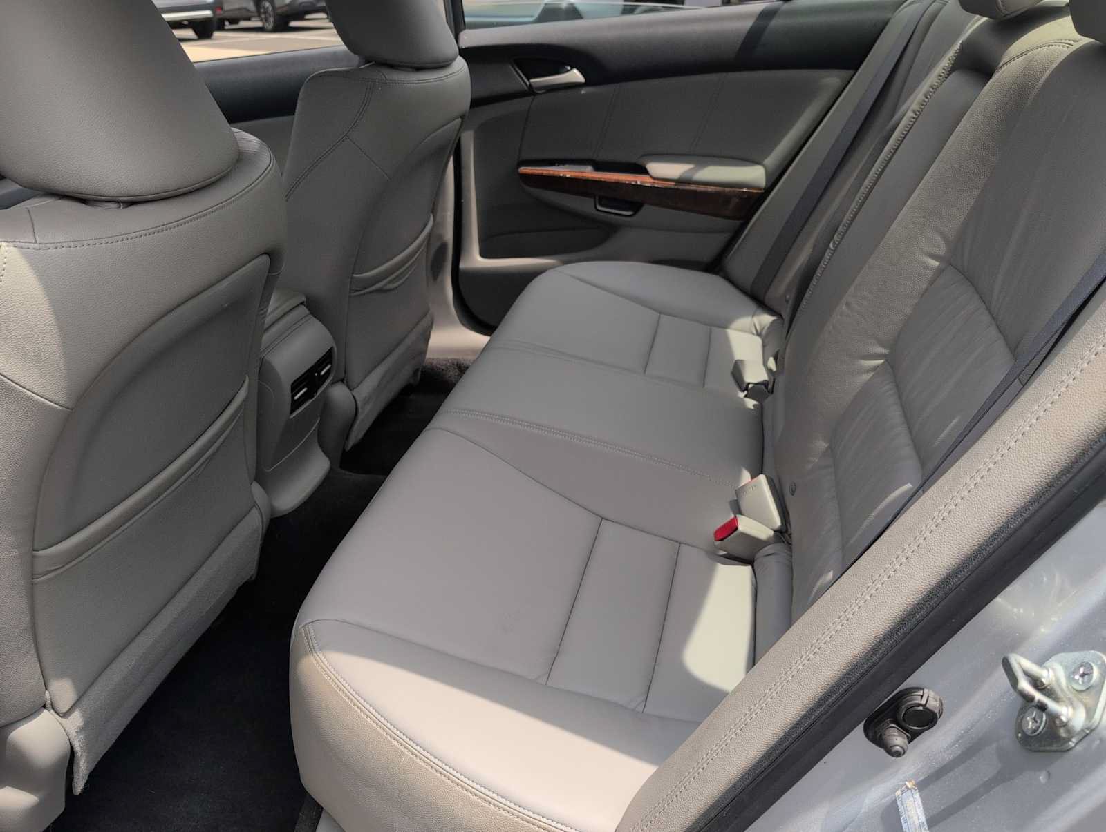 Used 2011 Honda Accord EX-L image 19