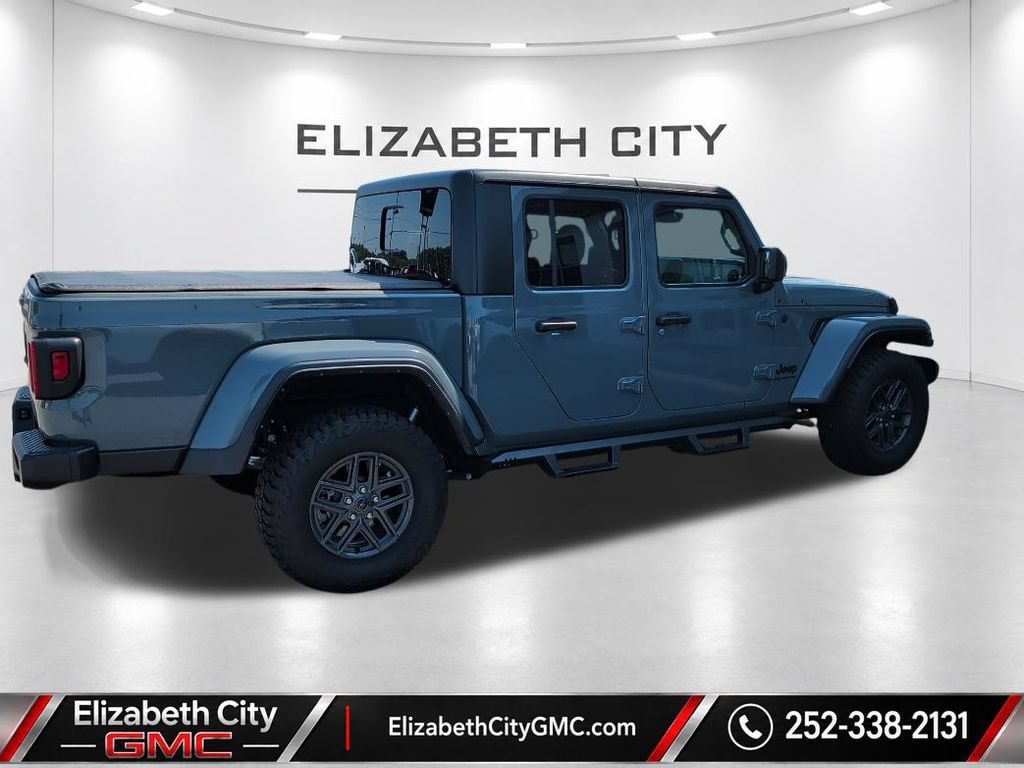 Used 2024 Jeep Gladiator Sport AWD/4WD image 4