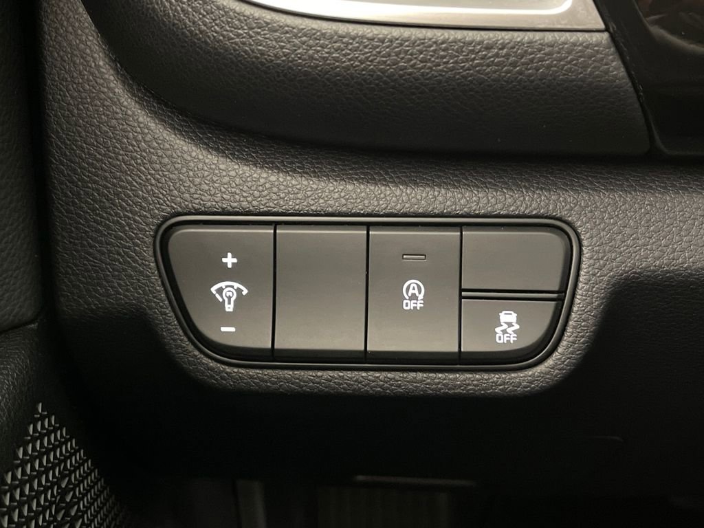 Used 2025 Kia Seltos S image 31