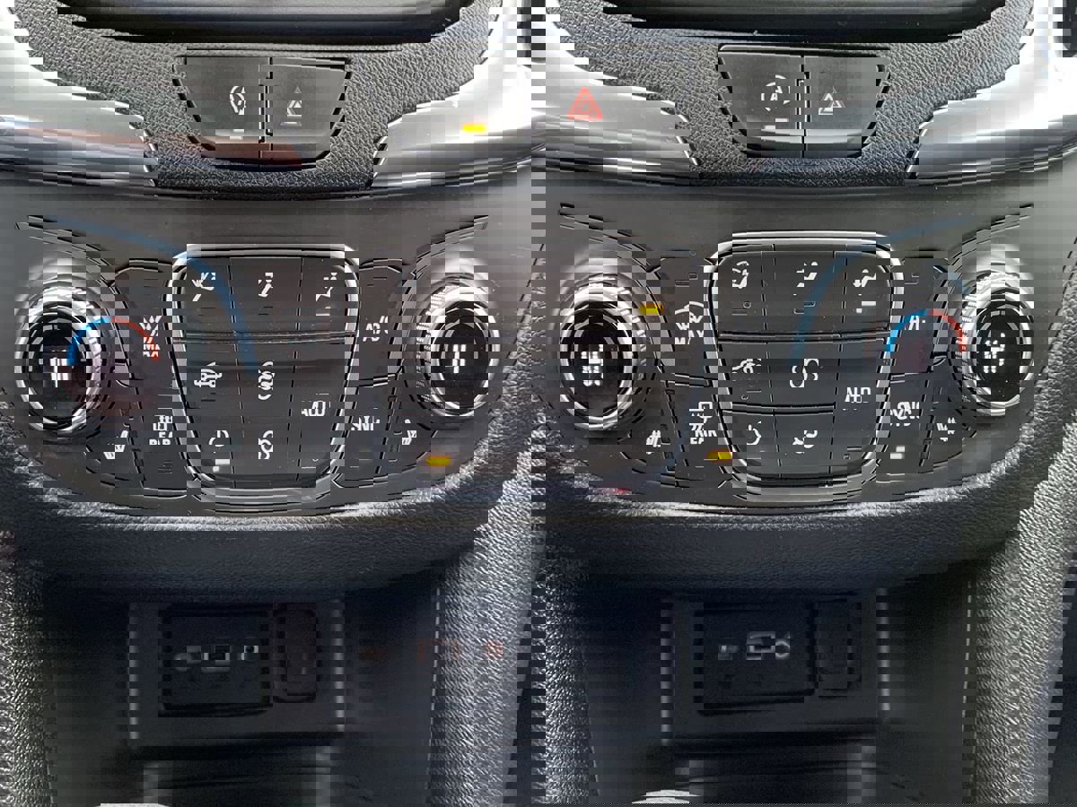 Used 2024 Chevrolet Equinox LT image 25