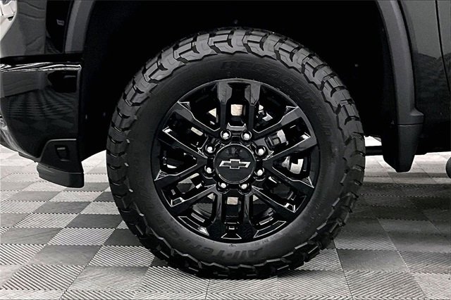 Used 2025 Chevrolet Silverado 2500 LT w/ Trail Boss Package image 9