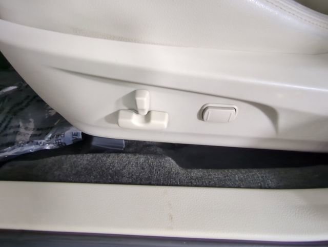 Used 2014 Subaru Outback 3.6R Limited image 31