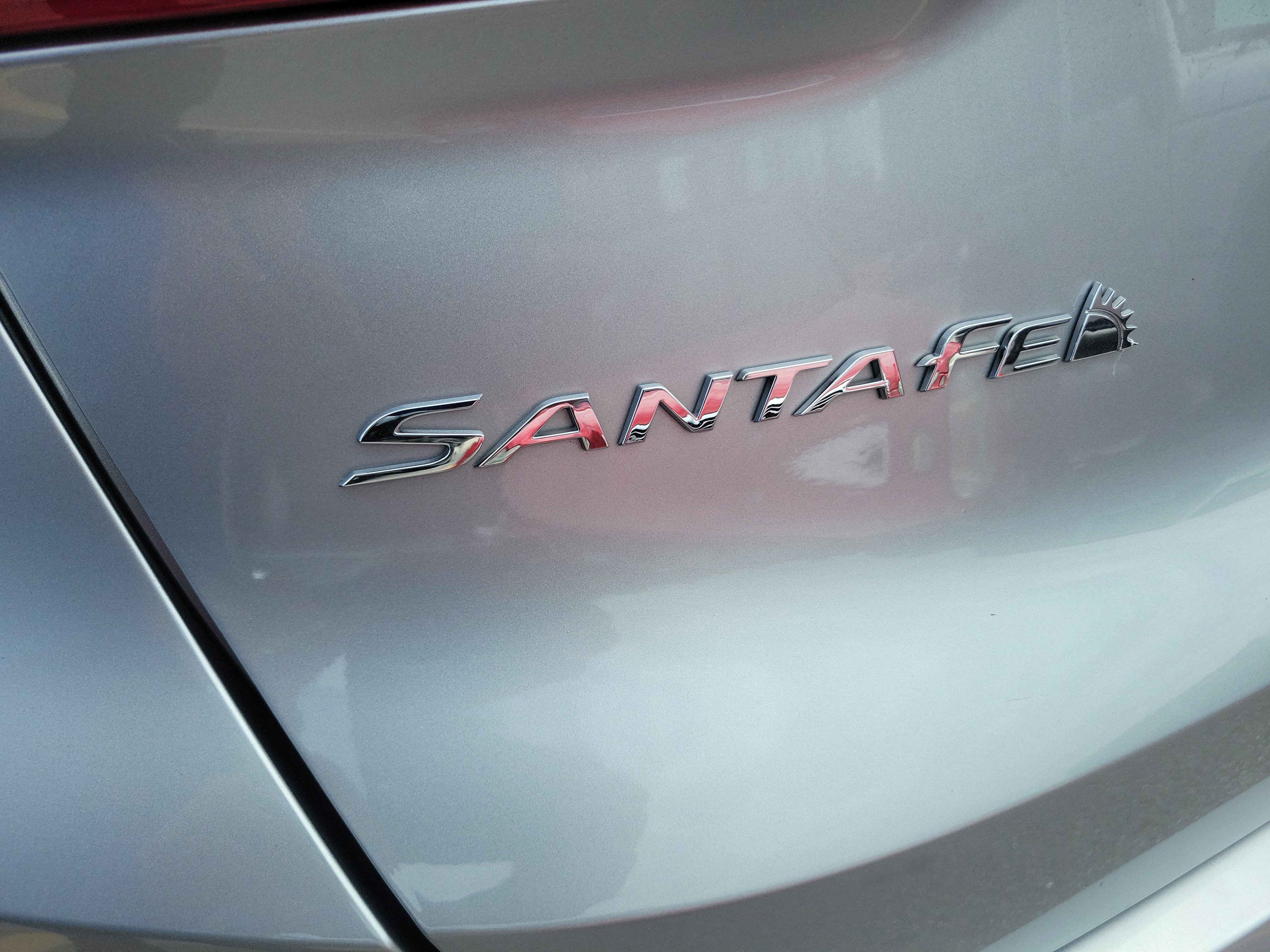 Used 2022 Hyundai Santa Fe SEL w/ Convenience + Premium Package AWD/4WD image 11