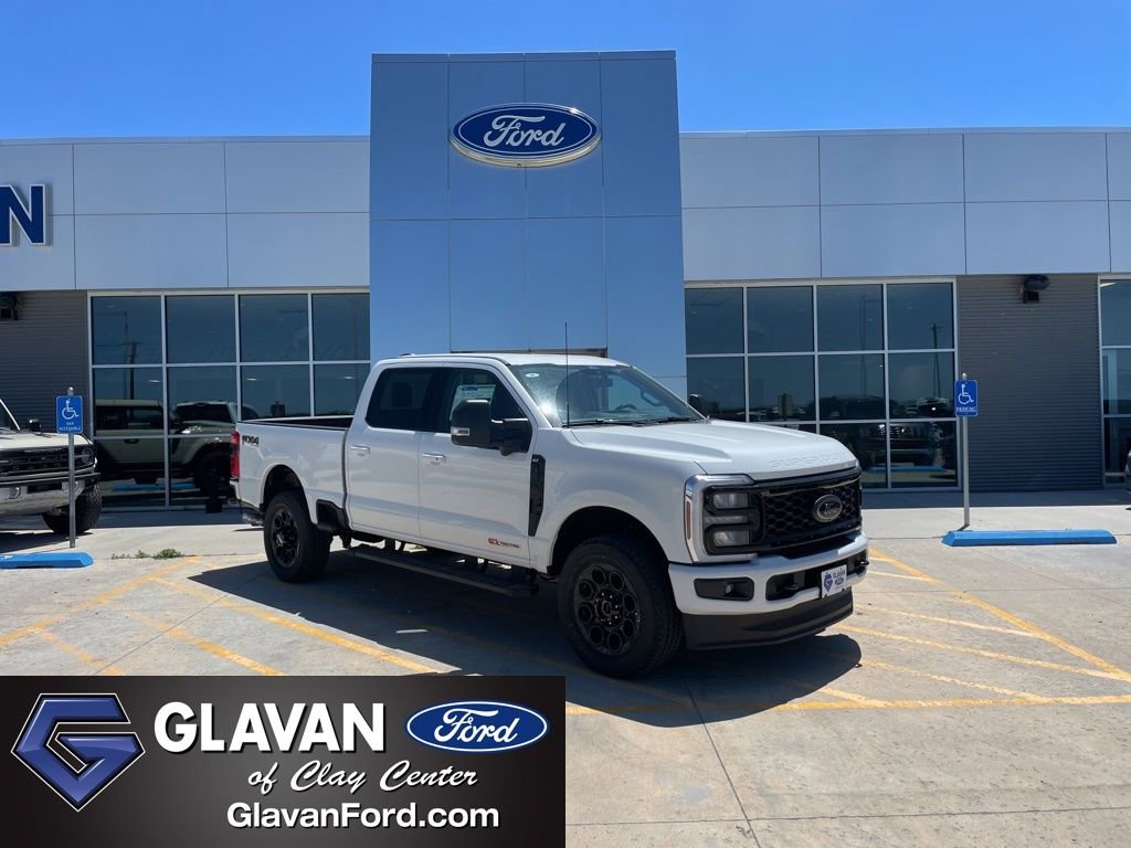 New 2025 Ford F250 XLT w/ Black Appearance Package