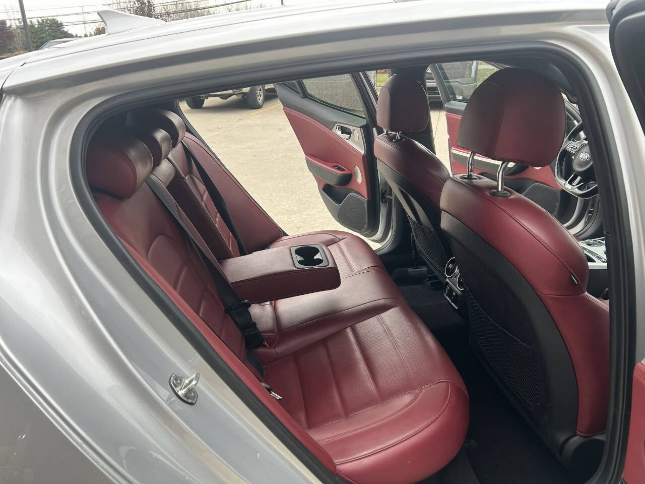 Used 2018 Kia Stinger GT2 image 34