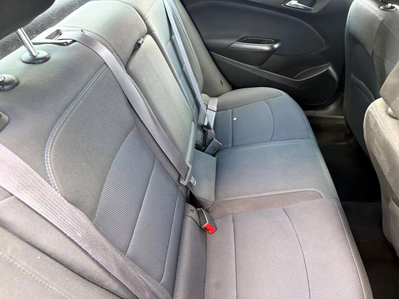 Used 2016 Chevrolet Cruze LT w/ Convenience Package FWD image 11