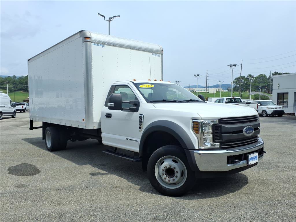 Used 2019 Ford F550 2WD Regular Cab Super Duty image 1