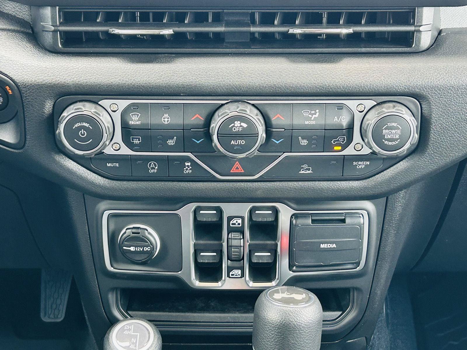 New 2026 Jeep Wrangler Unlimited Sport AWD/4WD image 19