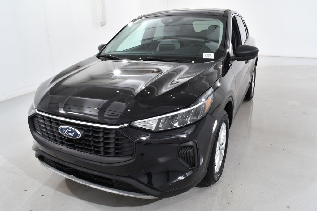 Used 2023 Ford Escape Active image 2