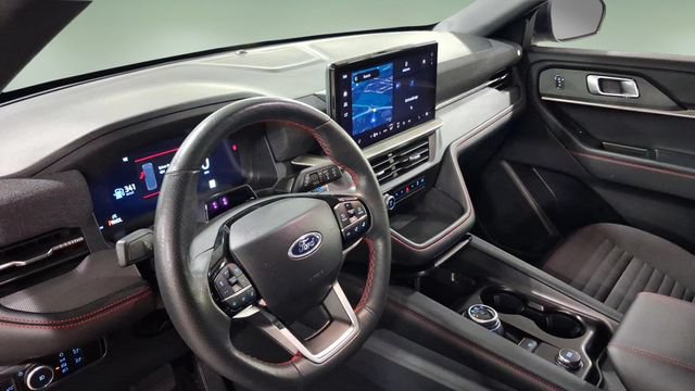 Used 2025 Ford Explorer ST-Line AWD/4WD image 26