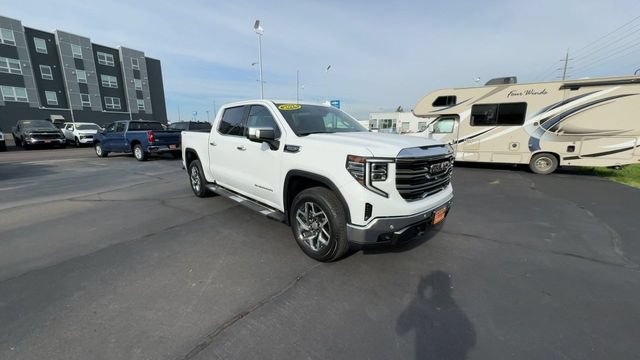 Used 2024 GMC Sierra 1500 SLT w/ SLT Premium Plus Package AWD/4WD image 2