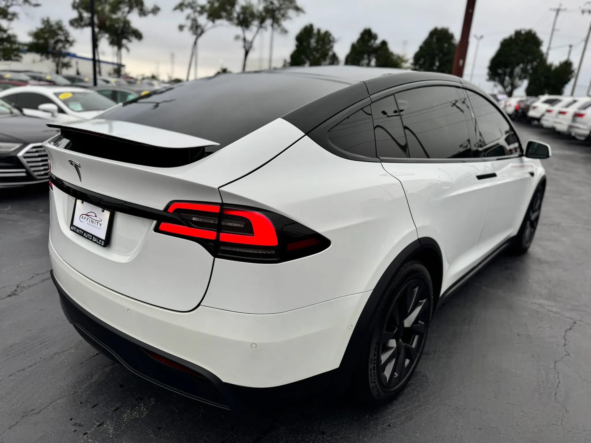 Used 2022 Tesla Model X AWD/4WD image 5