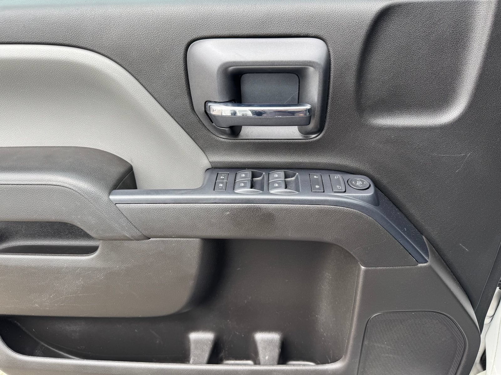 Used 2019 Chevrolet Silverado 1500 LD RWD image 12