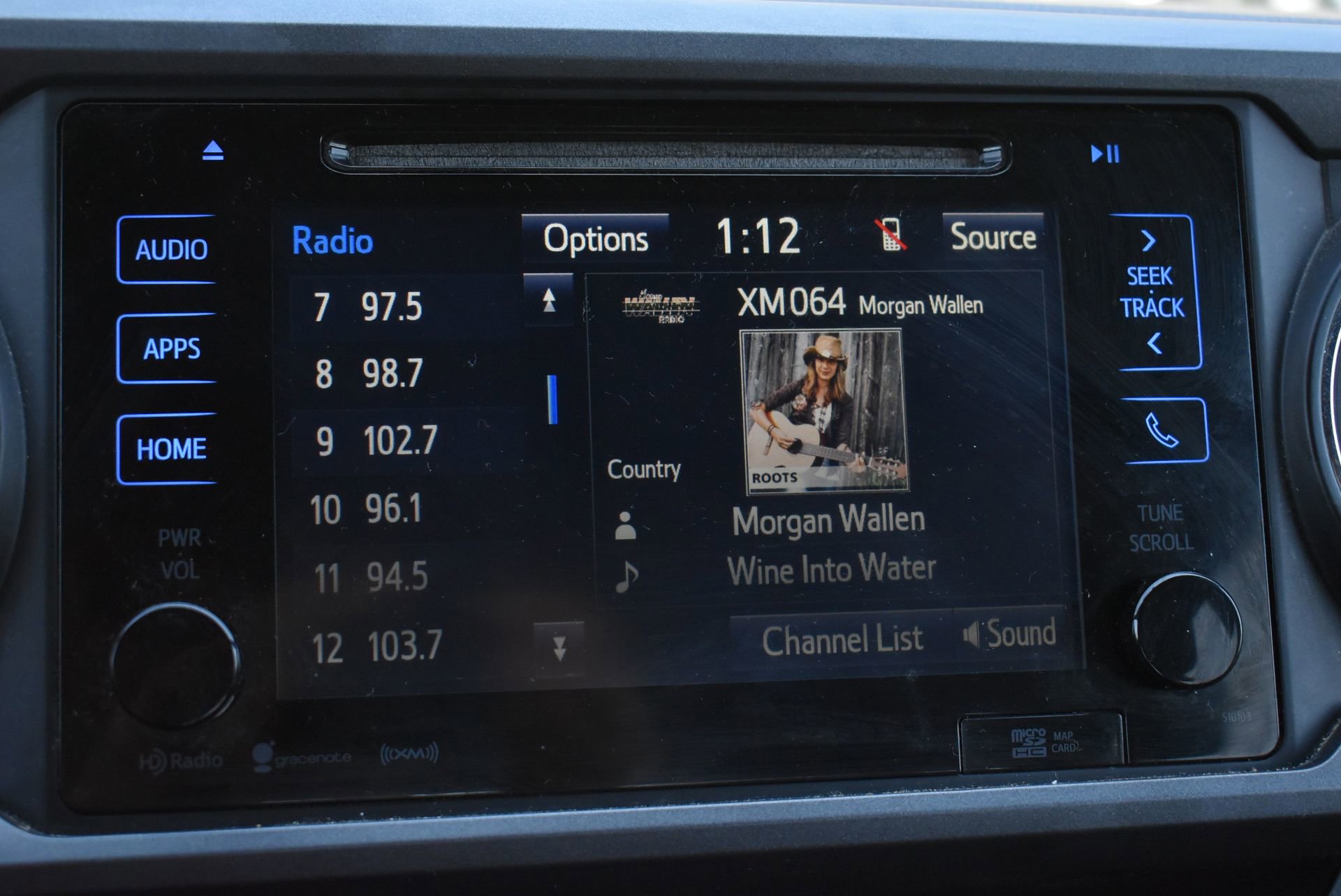 Used 2017 Toyota Tacoma TRD Sport w/ Premium & Technology Package image 26