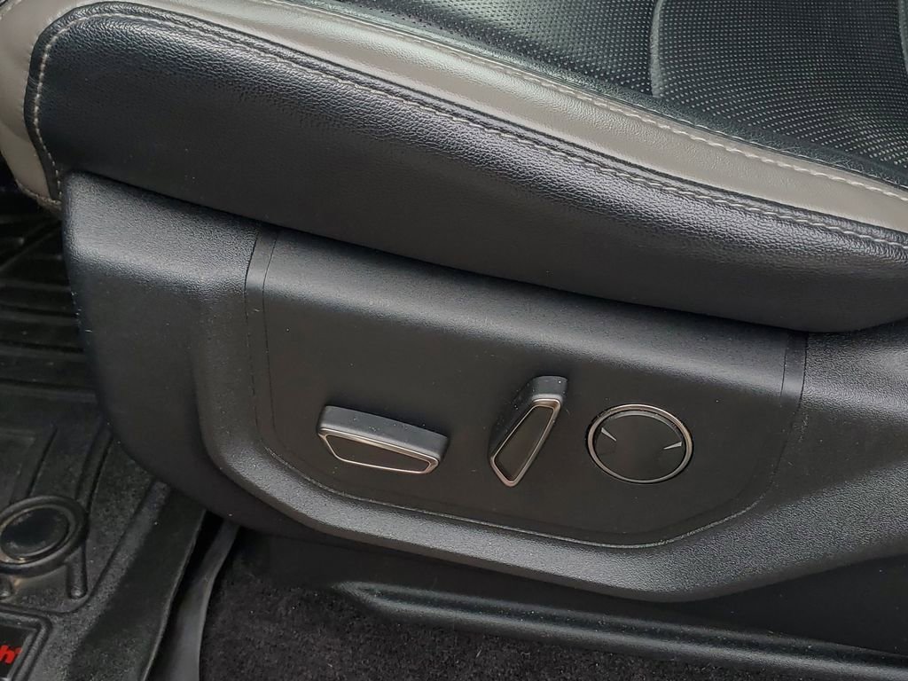 Used 2018 Ford F150 Raptor w/ Equipment Group 802A Luxury image 12