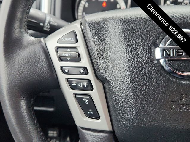 Used 2018 Nissan Titan SL image 37