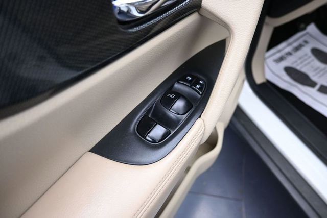 Used 2016 Nissan Rogue SL w/ SL Premium Package FWD image 14