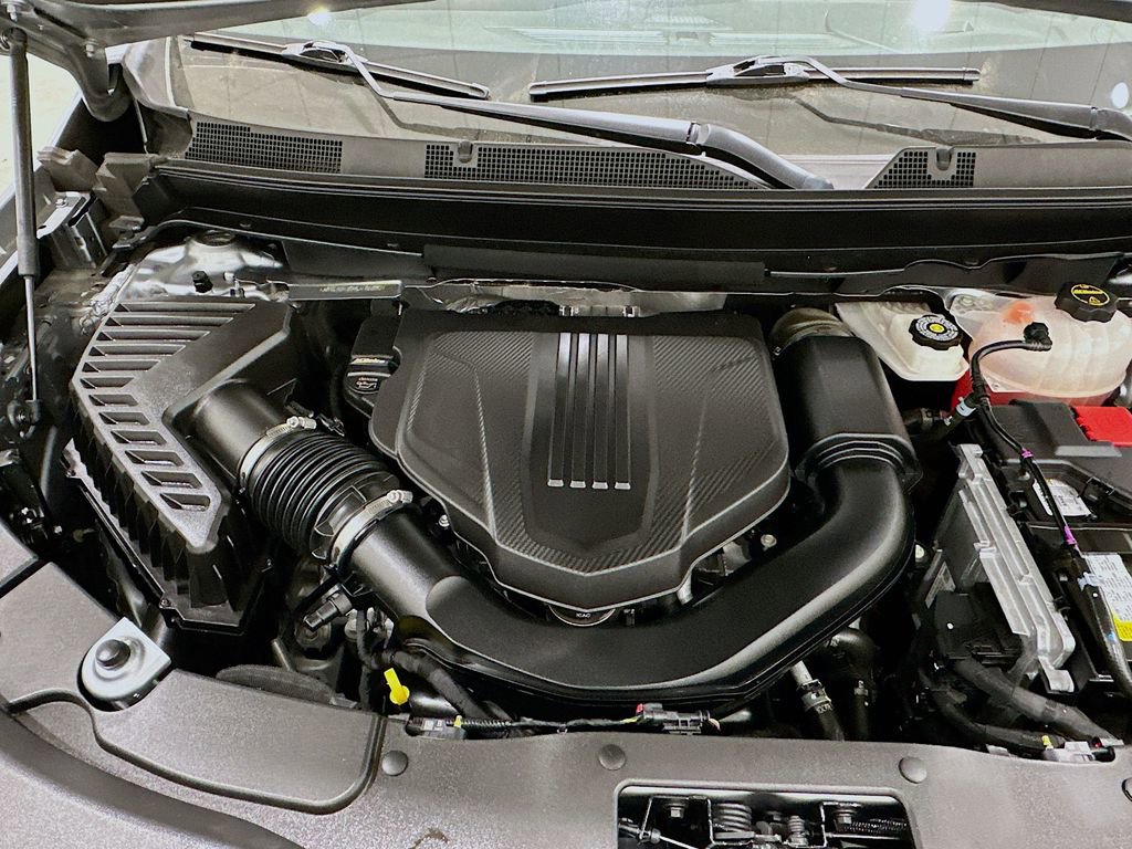 Used 2024 Chevrolet Traverse LT w/ Enhanced Driving Package image 32