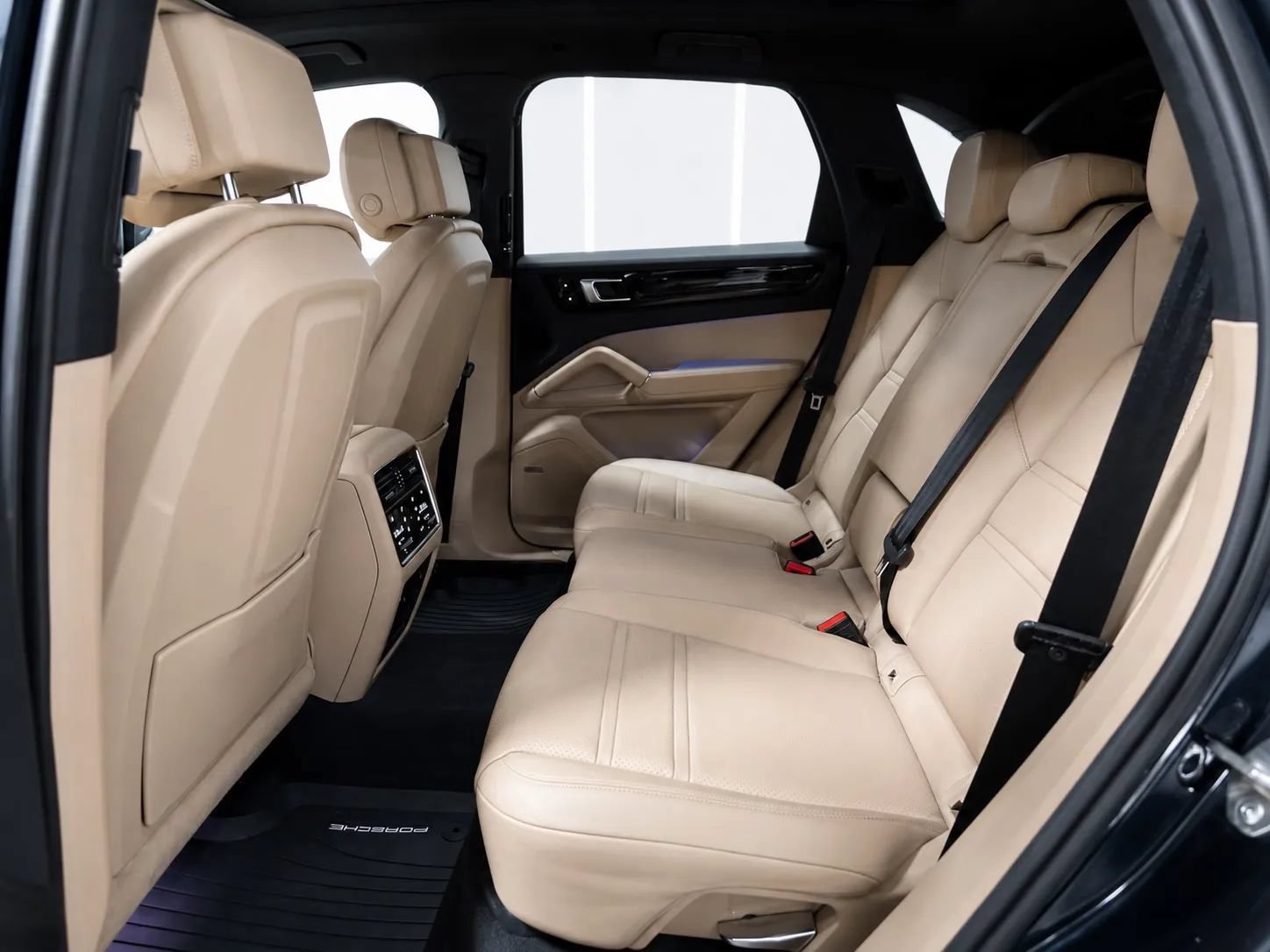 Used 2019 Porsche Cayenne AWD/4WD image 14