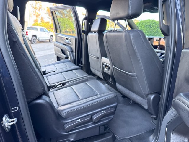 Certified 2025 Chevrolet Suburban Z71 AWD/4WD image 35