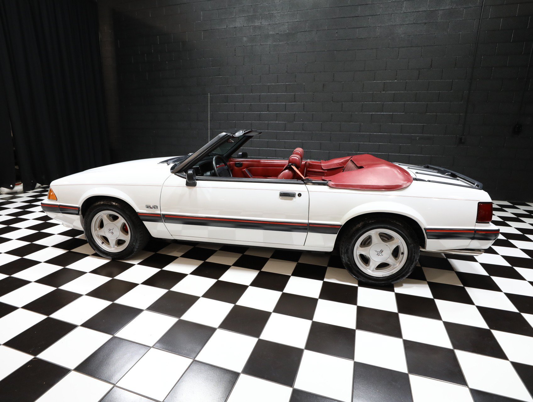 Used 1991 Ford Mustang LX RWD image 38