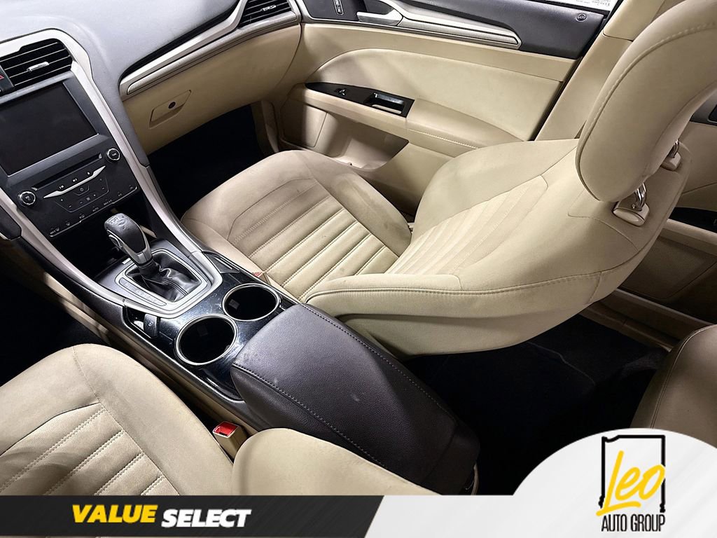 Used 2013 Ford Fusion SE FWD image 23