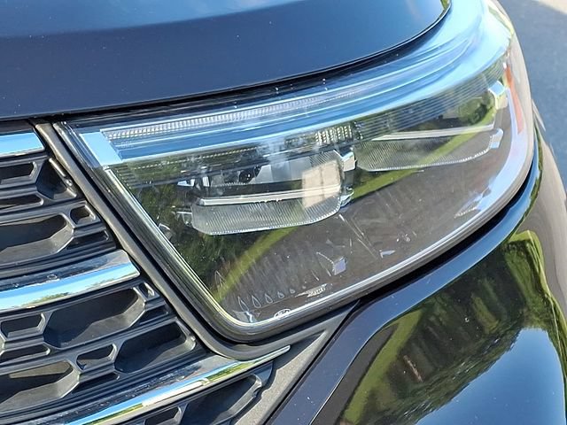 Used 2023 Ford Explorer XLT w/ Equipment Group 202A AWD/4WD image 12