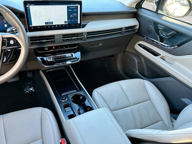Used 2024 Lincoln Corsair Reserve AWD/4WD image 23