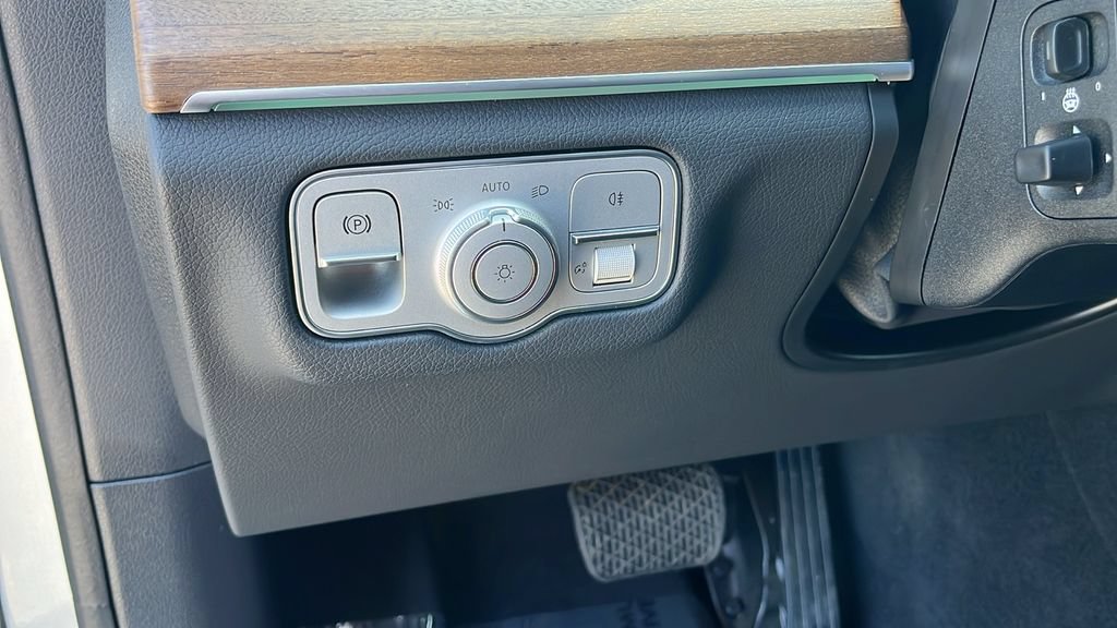 Used 2025 Mercedes-Benz GLE 450 4MATIC image 10