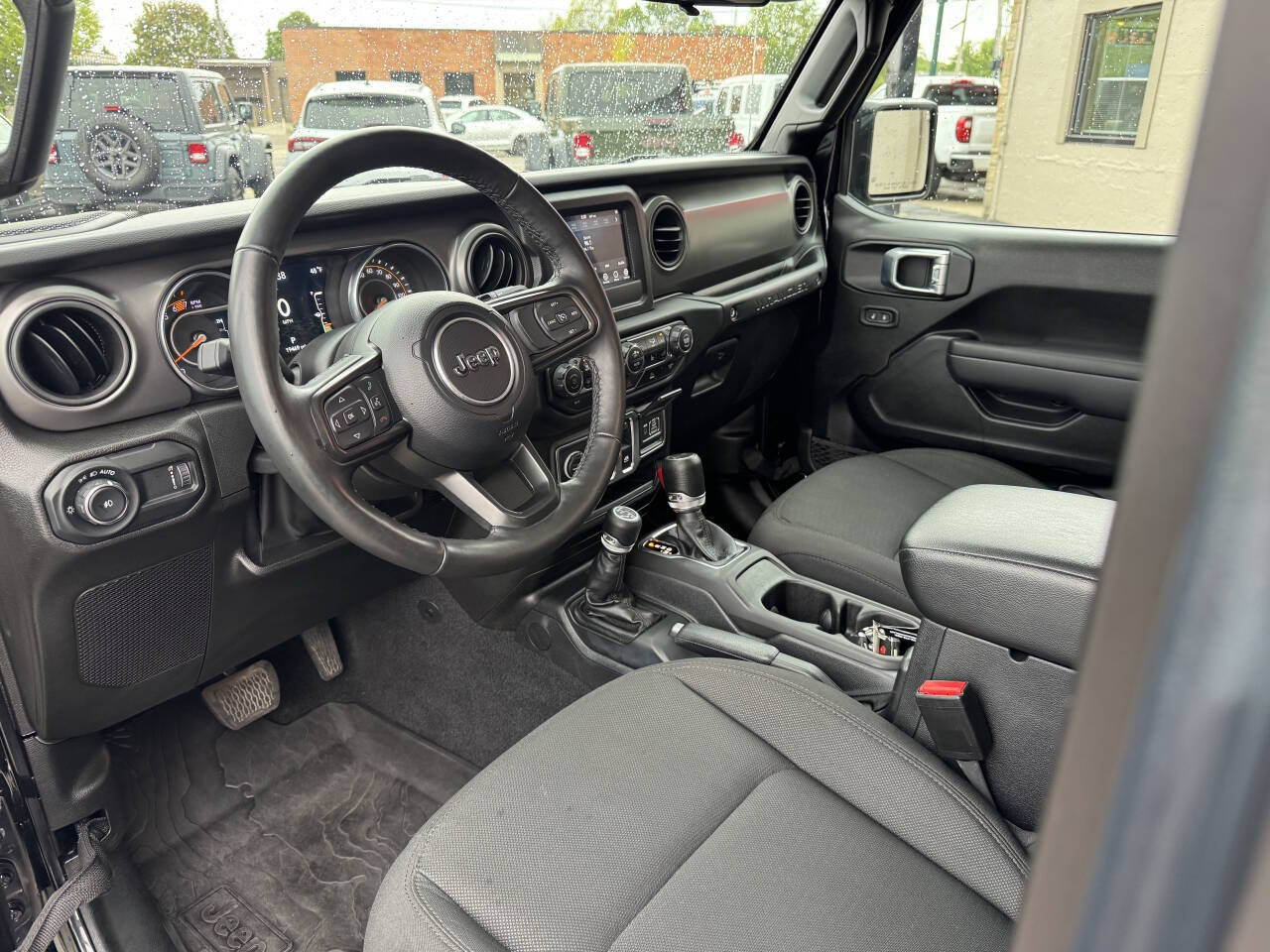 Used 2023 Jeep Wrangler 4WD Willys image 10