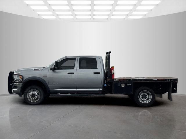 Used 2022 RAM 5500 Tradesman w/ Chrome Appearance Group AWD/4WD image 4