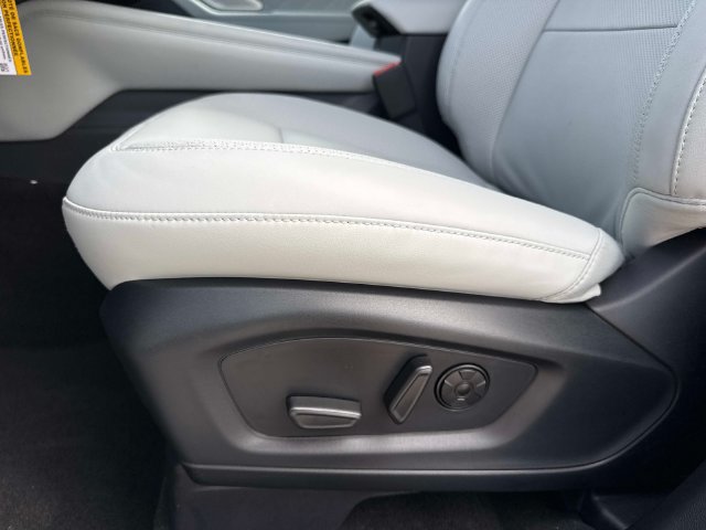 New 2027 Ford Explorer Platinum w/ 3.0L Ultimate Package RWD image 22