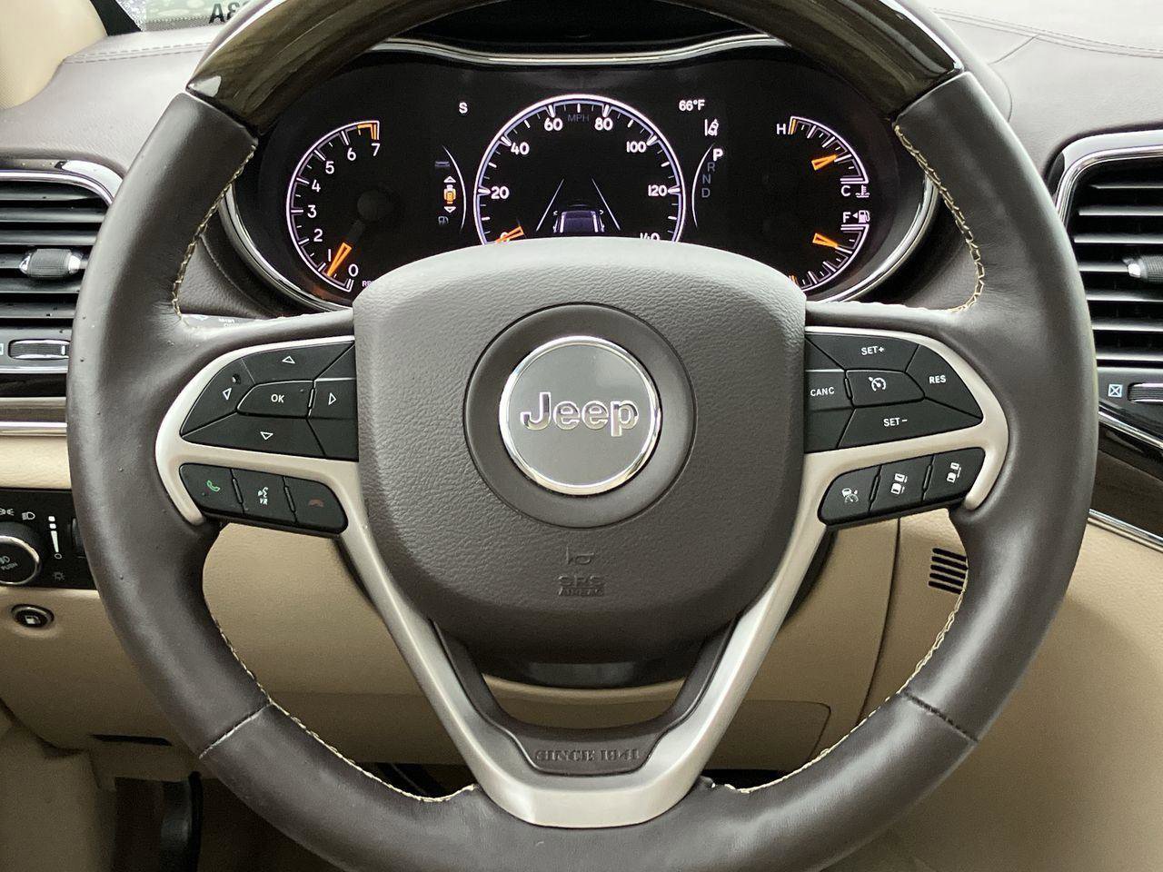 Used 2020 Jeep Grand Cherokee Overland AWD/4WD image 20