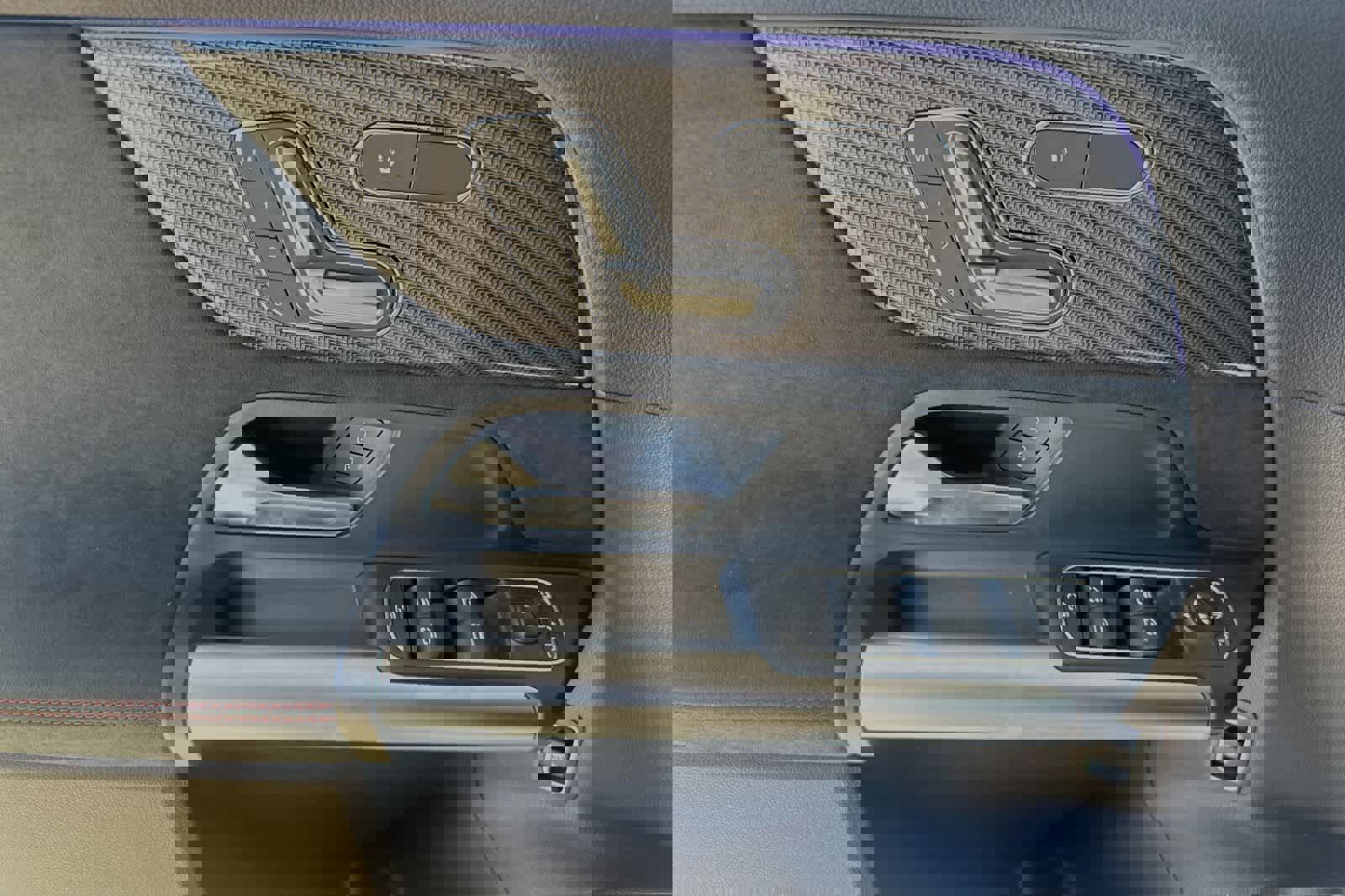 New 2025 Mercedes-Benz GLA 35 AMG 4MATIC image 7