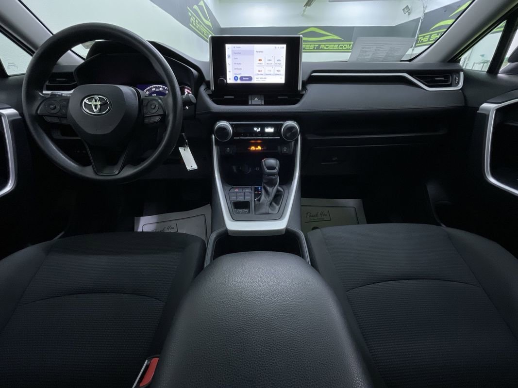 Used 2024 Toyota RAV4 LE image 18