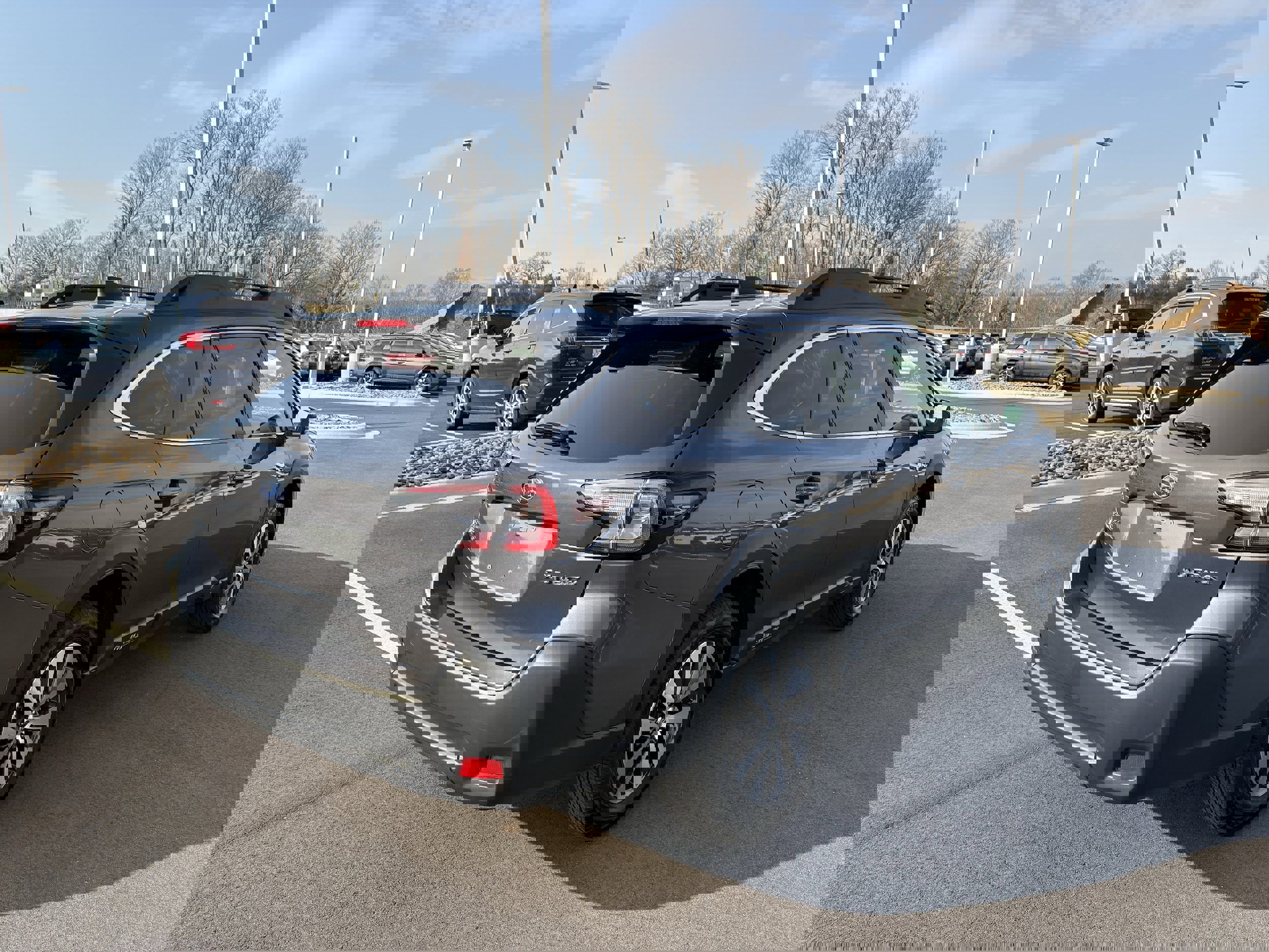 Certified 2025 Subaru Outback Premium image 9