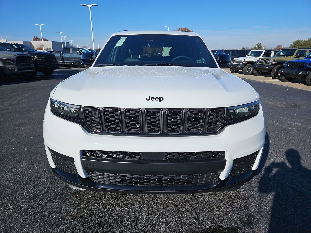 New 2025 Jeep Grand Cherokee L Altitude image 2