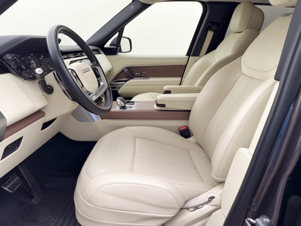 Used 2023 Land Rover Range Rover SE AWD/4WD image 5