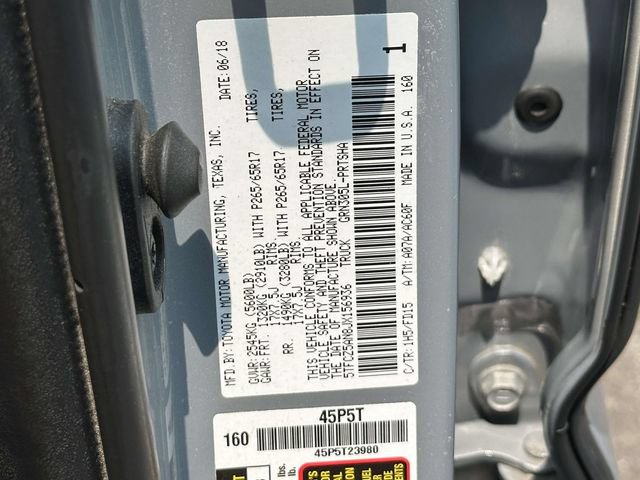 Used 2018 Toyota Tacoma TRD Sport AWD/4WD image 29