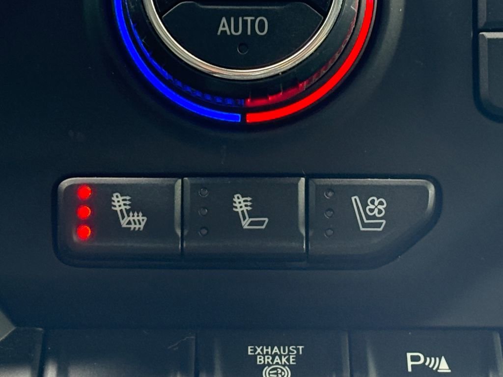 Used 2022 Chevrolet Silverado 3500 High Country image 5