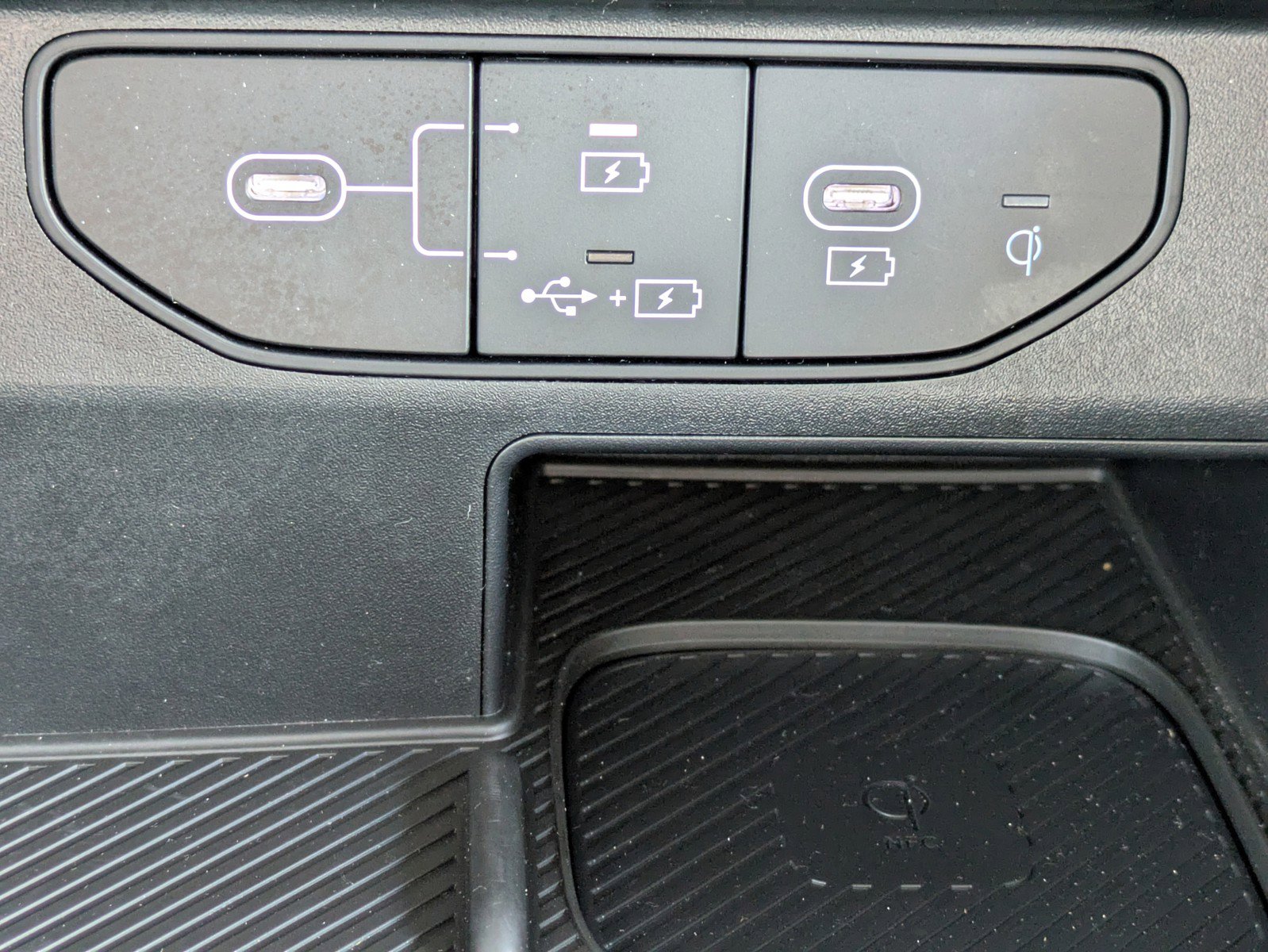 Certified 2024 Kia Sorento SX FWD image 29